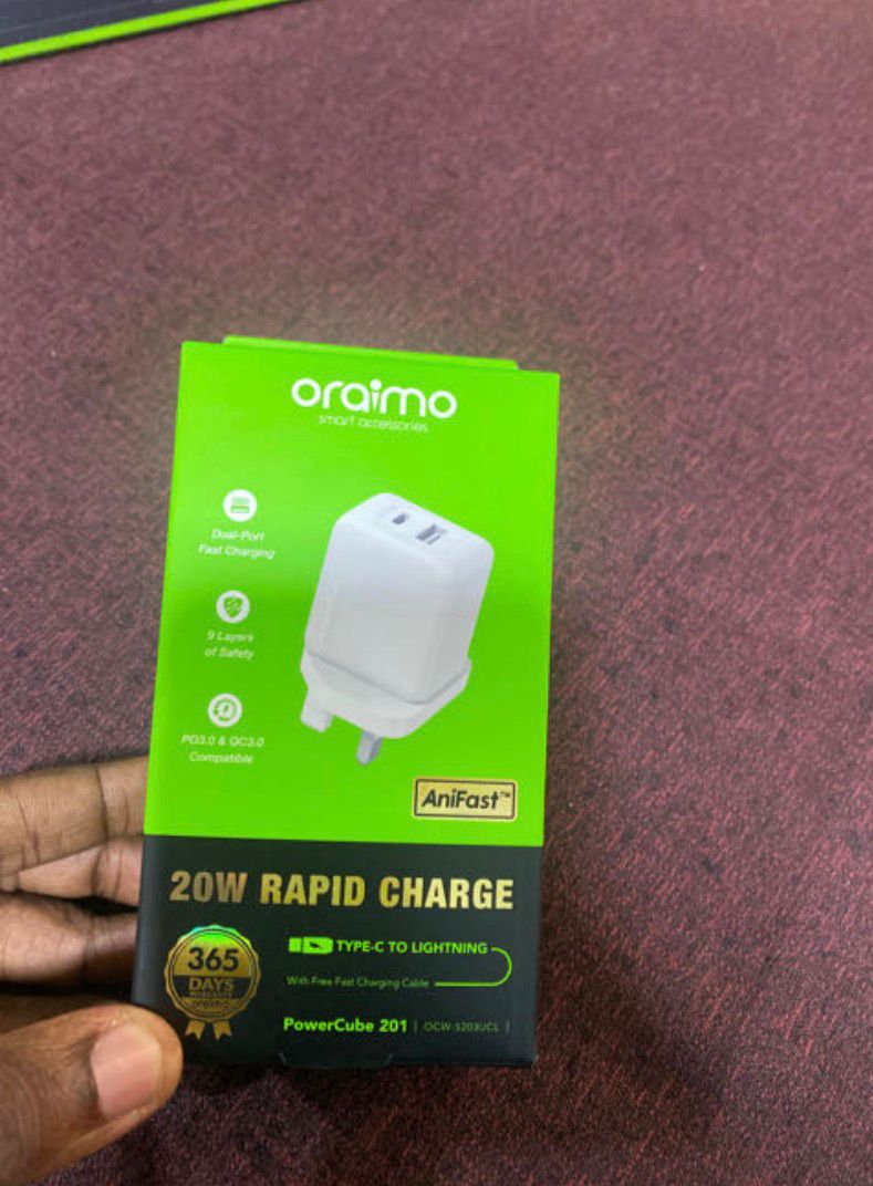 Oraimo PowerCube 201 20W PD Fast Charger Kit (UK Plug) - Kennis Power House